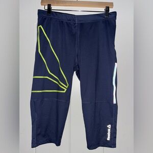 Reebox Speedwick Fitted Women L‎ Capri Legging Athletic Training Running Workout